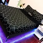 Romantic Getaway 3Rd St Parlor Queen Size Bed